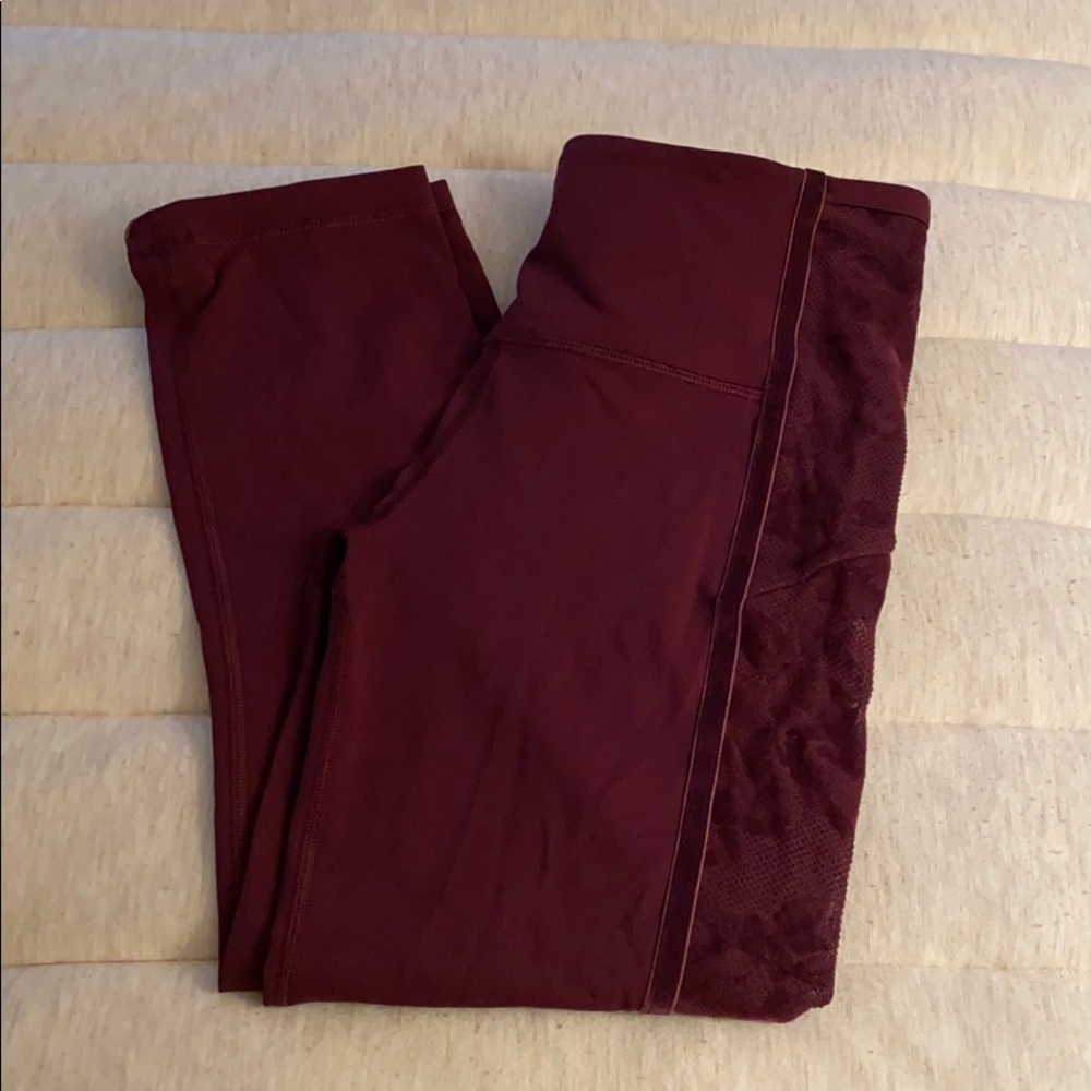 Lululemon capris mesh leggings